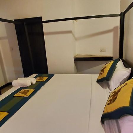 Surf & Sand Hotel Arugambay Vịnh Arugam Ngoại thất bức ảnh